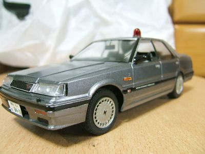 SedanGL_R31SKYLINE4DR_02.jpg