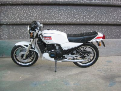 SukaRS_YAMAHA_RZ250_02.jpg