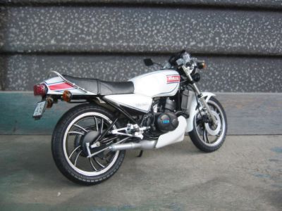 SukaRS_YAMAHA_RZ250_03.jpg